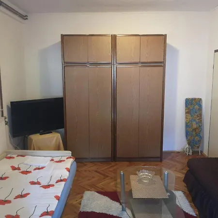 Apartman Ema *