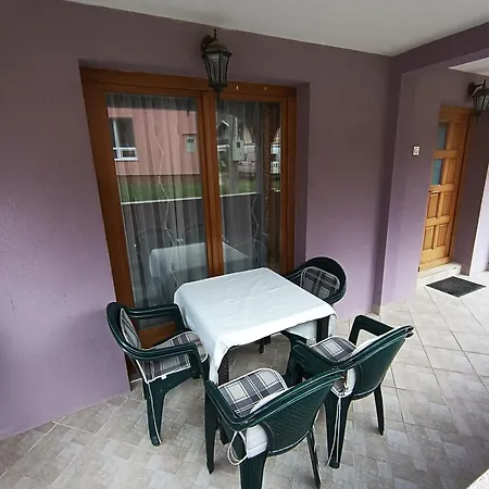 Apartment Ema